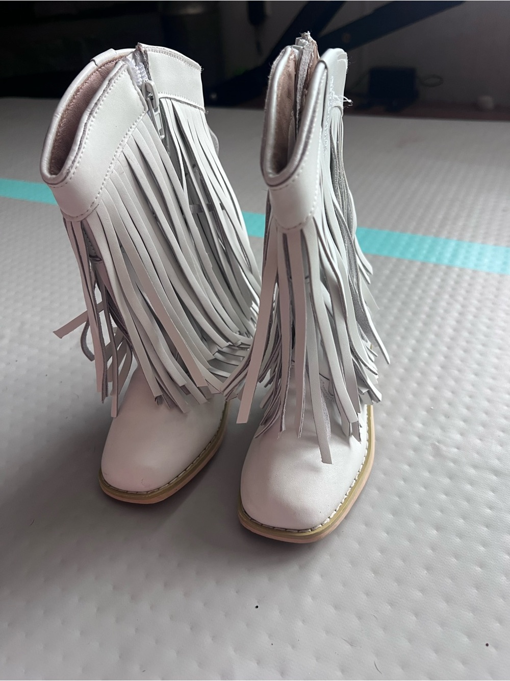 Kids White Fringe Boots - Stylish Tassel Western Boots for Girls